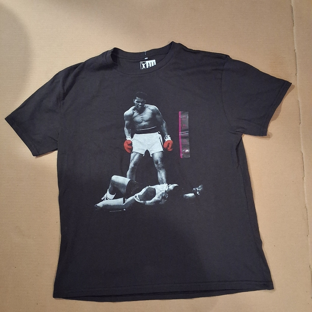 Black Muhammad Ali shirt multiple sizes